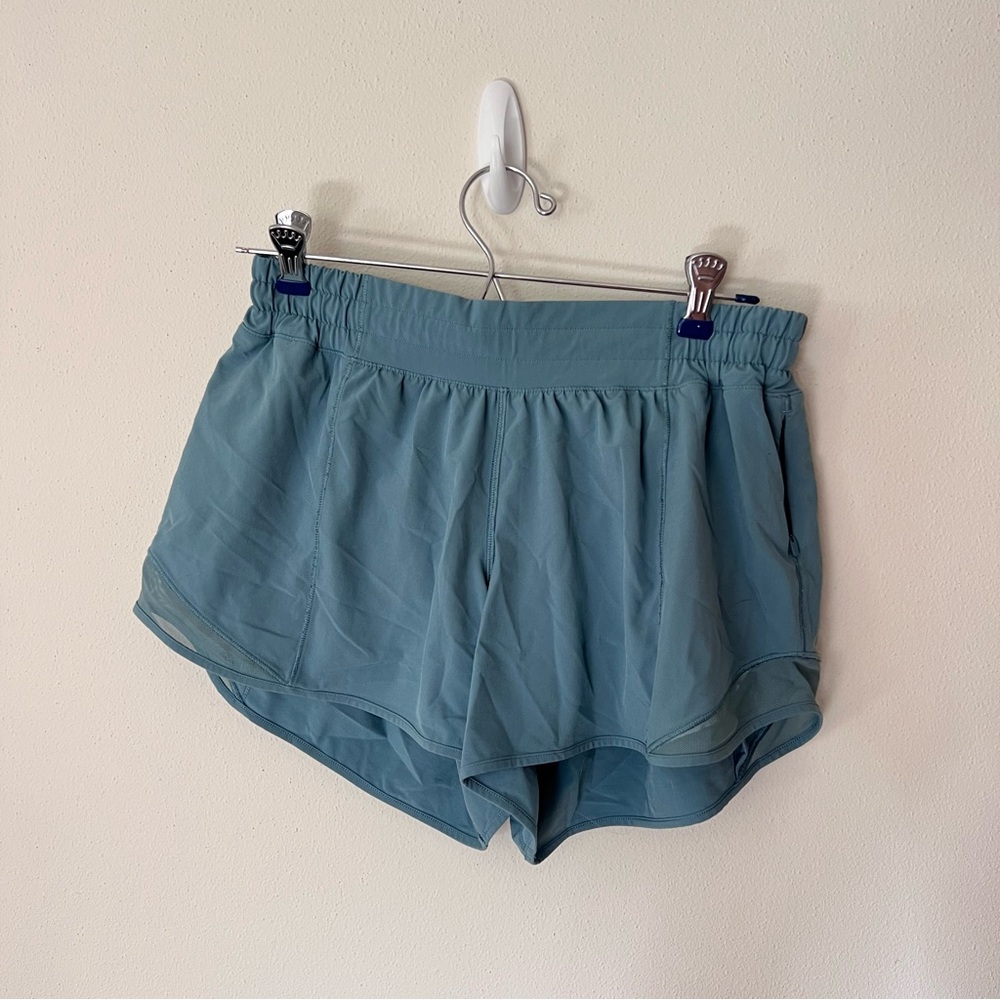 Lululemon hotty hot shorts 4 in